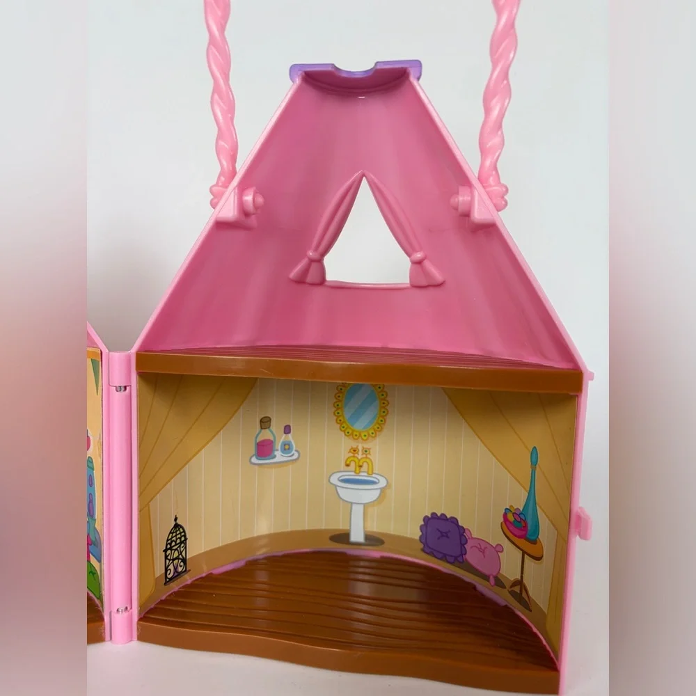 Peppa Pig Glamping Tent Carry‎ Along Toy 2 Figures Suzy Sheep & Peppa READ